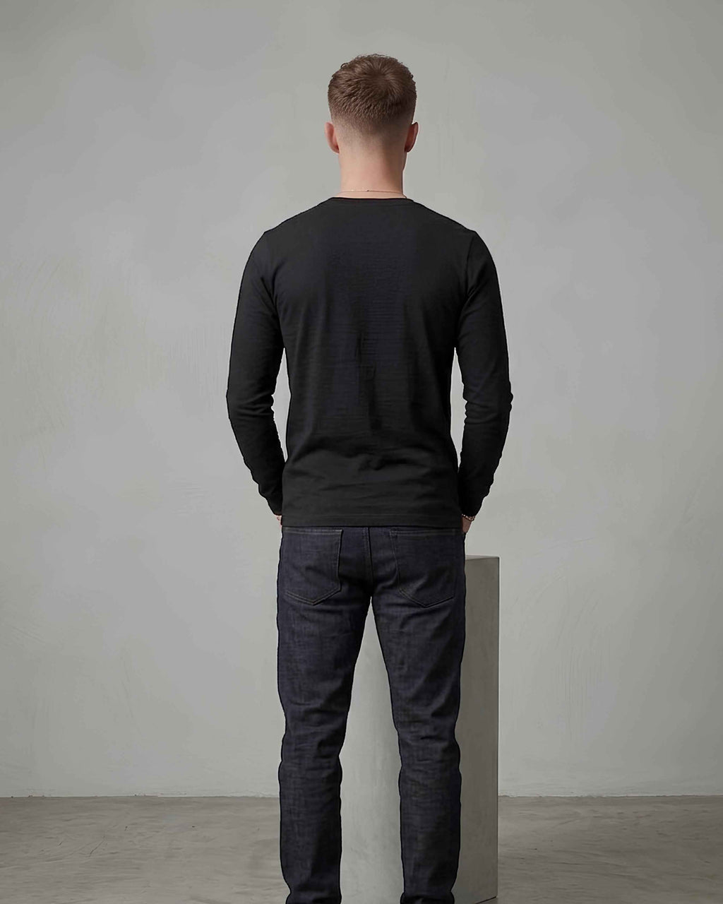 HAN Minimal Long Sleeve T-Shirt Deep Black
